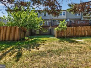 21747 Leatherleaf Circle, Sterling VA 20164