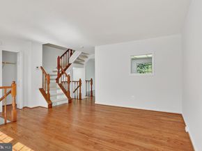 21747 Leatherleaf Circle, Sterling VA 20164