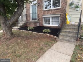 21747 Leatherleaf Circle, Sterling VA 20164