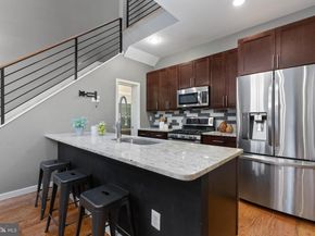 1423 1st Street NW B, Washington DC 20001