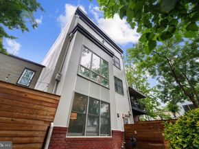 1423 1st Street NW B, Washington DC 20001