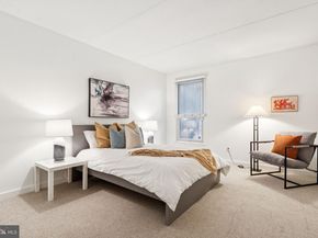 15 Saint James Court 7, Philadelphia PA 19106