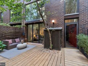 15 Saint James Court 7, Philadelphia PA 19106