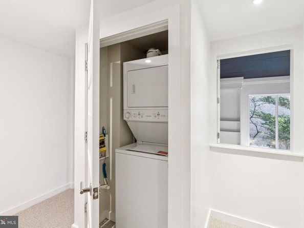 15 Saint James Court 7, Philadelphia PA 19106