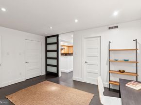 15 Saint James Court 7, Philadelphia PA 19106