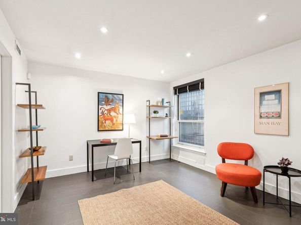 15 Saint James Court 7, Philadelphia PA 19106