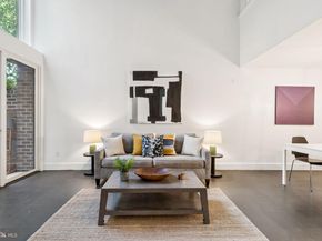 15 Saint James Court 7, Philadelphia PA 19106