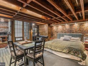 105 S 2nd Street, Philadelphia PA 19106