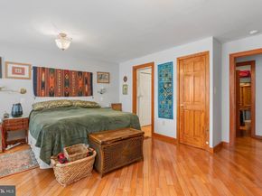 105 S 2nd Street, Philadelphia PA 19106
