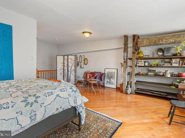105 S 2nd Street, Philadelphia PA 19106