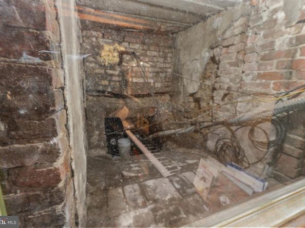 105 S 2nd Street, Philadelphia PA 19106