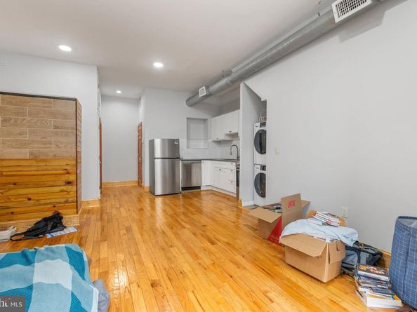 105 S 2nd Street, Philadelphia PA 19106