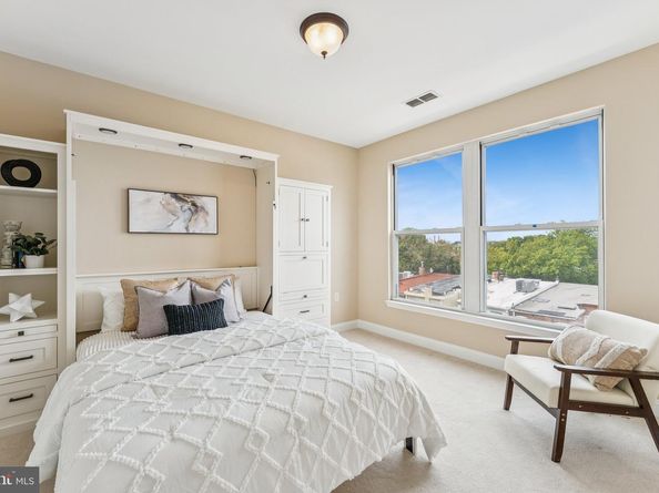 1391 Pennsylvania Avenue SE 403, Washington DC 20003