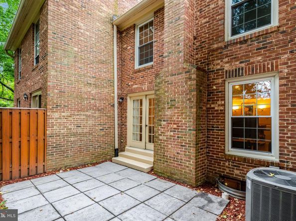 2540 S Walter Reed Drive 4, Arlington VA 22206