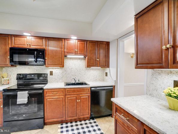 2540 S Walter Reed Drive 4, Arlington VA 22206