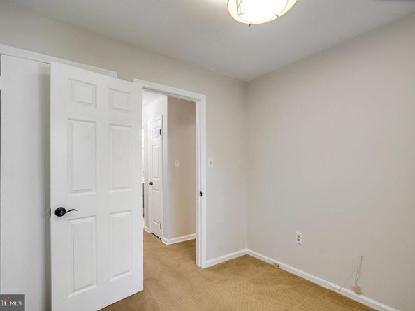 2540 S Walter Reed Drive 4, Arlington VA 22206