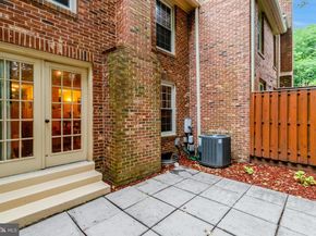 2540 S Walter Reed Drive 4, Arlington VA 22206