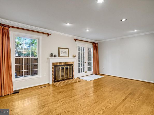 2540 S Walter Reed Drive 4, Arlington VA 22206