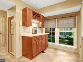 2540 S Walter Reed Drive 4, Arlington VA 22206