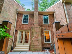 2540 S Walter Reed Drive 4, Arlington VA 22206