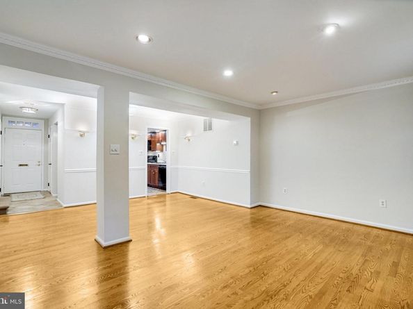 2540 S Walter Reed Drive 4, Arlington VA 22206