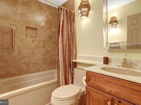 2540 S Walter Reed Drive 4, Arlington VA 22206