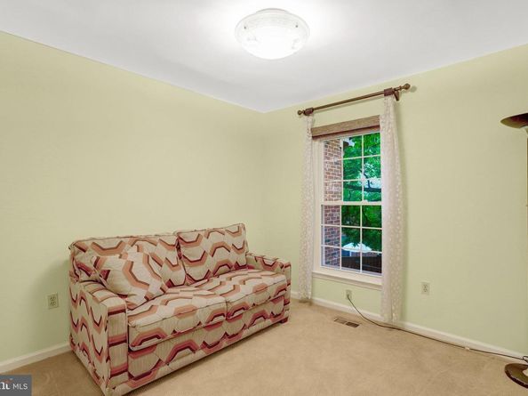 2540 S Walter Reed Drive 4, Arlington VA 22206