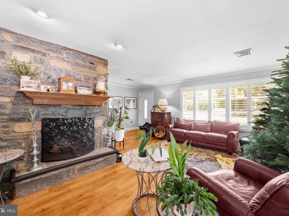 328 W Conestoga Road, Devon PA 19333