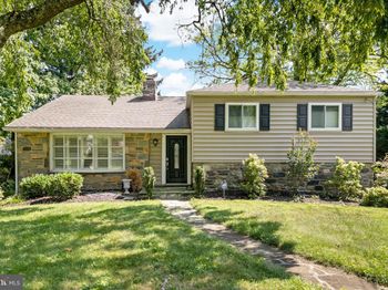 328 W Conestoga Road