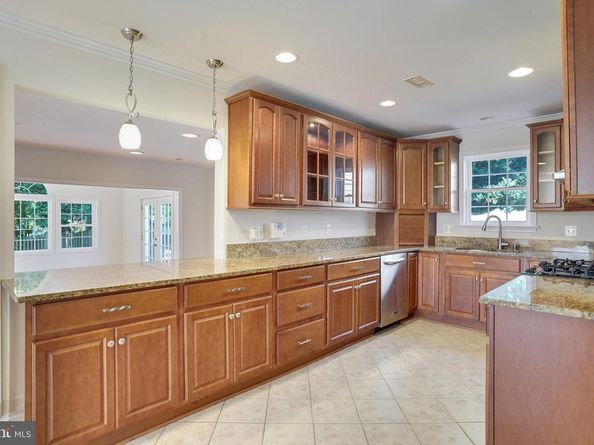 2052 Arch Drive, Falls Church VA 22043