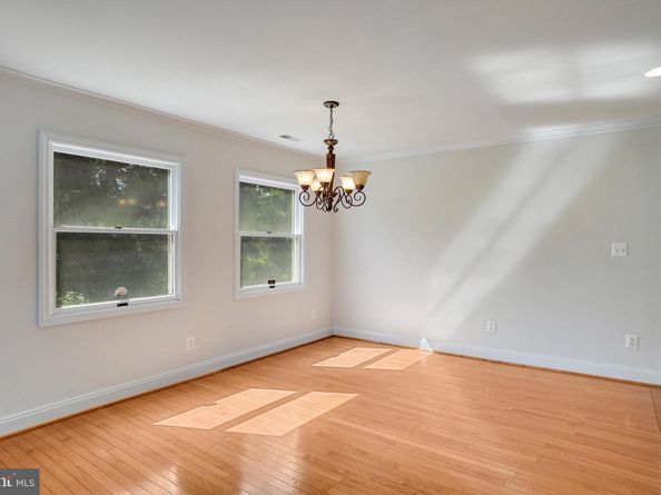 2052 Arch Drive, Falls Church VA 22043