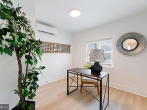 914 Winton Street, Philadelphia PA 19148