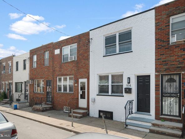 914 Winton Street, Philadelphia PA 19148