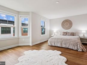 205 Market Square NW 15, Vienna VA 22180