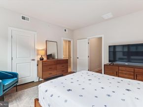 205 Market Square NW 15, Vienna VA 22180