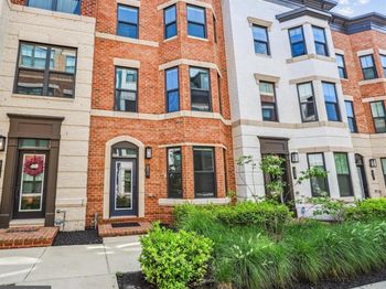 205 Market Square NW