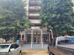 431 N Armistead Street 502, Alexandria VA 22312