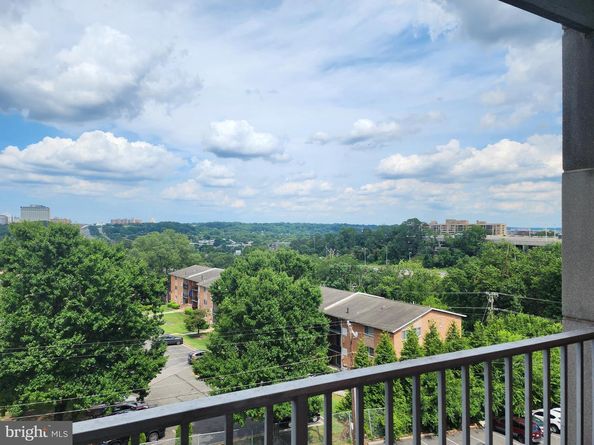 431 N Armistead Street 502, Alexandria VA 22312