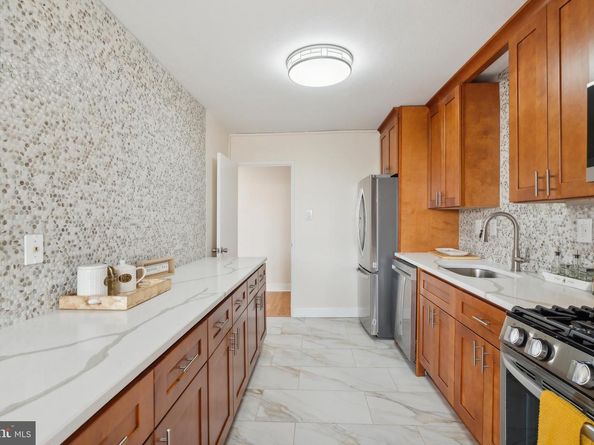 3900 Ford Road 6C, Philadelphia PA 19131