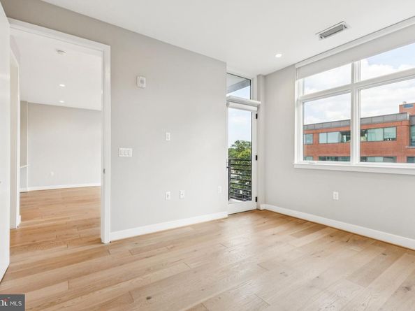 646 H Street NE 406, Washington DC 20002