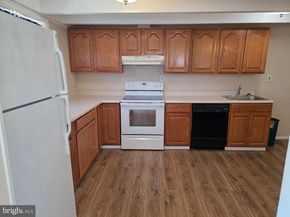 1 Mistletoe Lane, Levittown PA 19054