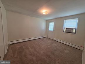 1 Mistletoe Lane, Levittown PA 19054