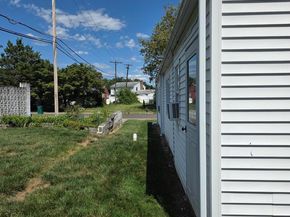 1 Mistletoe Lane, Levittown PA 19054