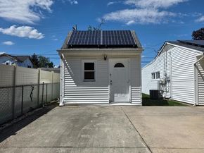 1 Mistletoe Lane, Levittown PA 19054