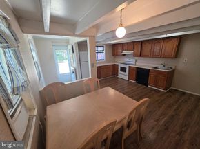 1 Mistletoe Lane, Levittown PA 19054