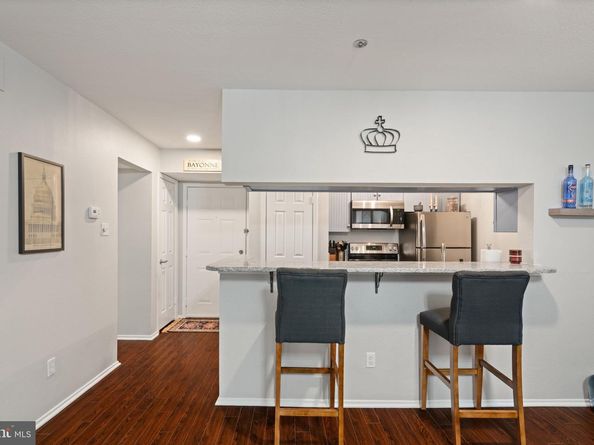 3311 Wyndham Circle 1199, Alexandria VA 22302
