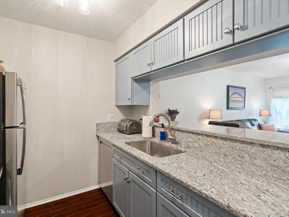 3311 Wyndham Circle 1199, Alexandria VA 22302