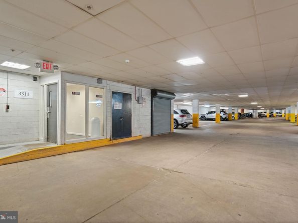 3311 Wyndham Circle 1199, Alexandria VA 22302