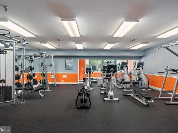 3311 Wyndham Circle 1199, Alexandria VA 22302