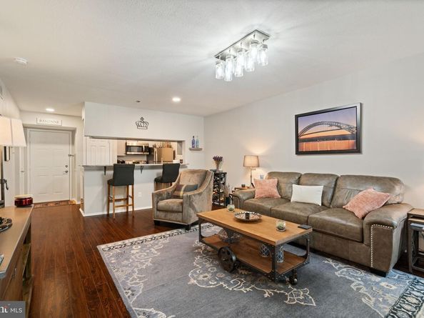 3311 Wyndham Circle 1199, Alexandria VA 22302
